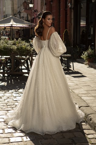 906-3-Wedding-dress-Lady-Di-Bride-1
