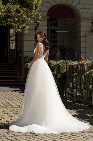 917-3-Wedding-dress-Lady-Di-Bride-1