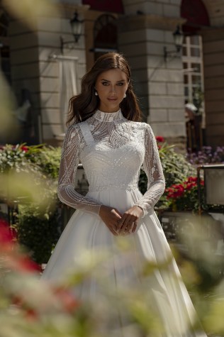 918-3-Wedding-dress-Lady-Di-Bride-1