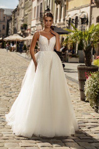 919-6-Wedding-dress-Lady-Di-Bride